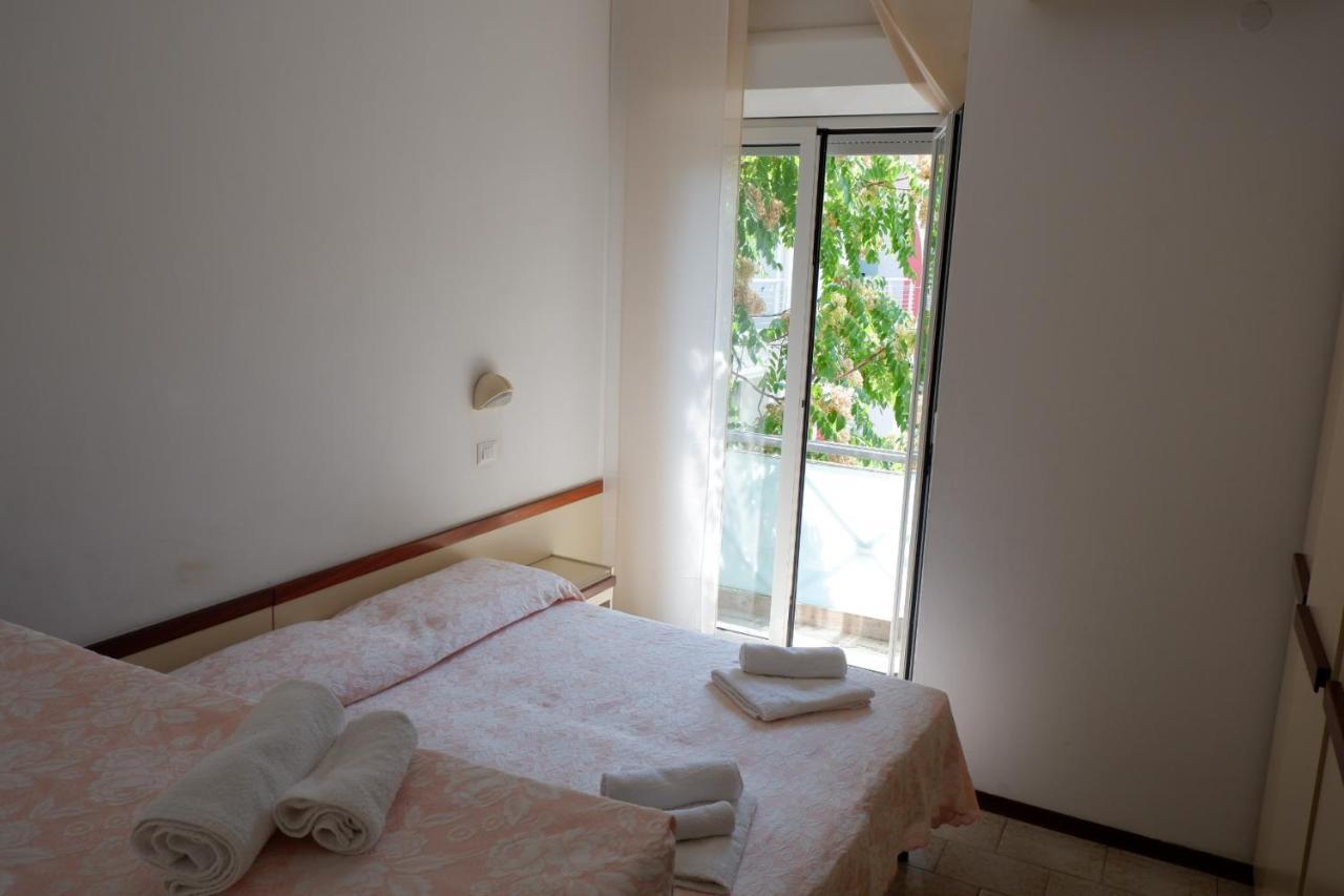 Due Gemelle Otel Rimini Dış mekan fotoğraf