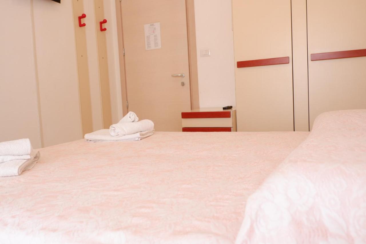 Due Gemelle Otel Rimini Dış mekan fotoğraf
