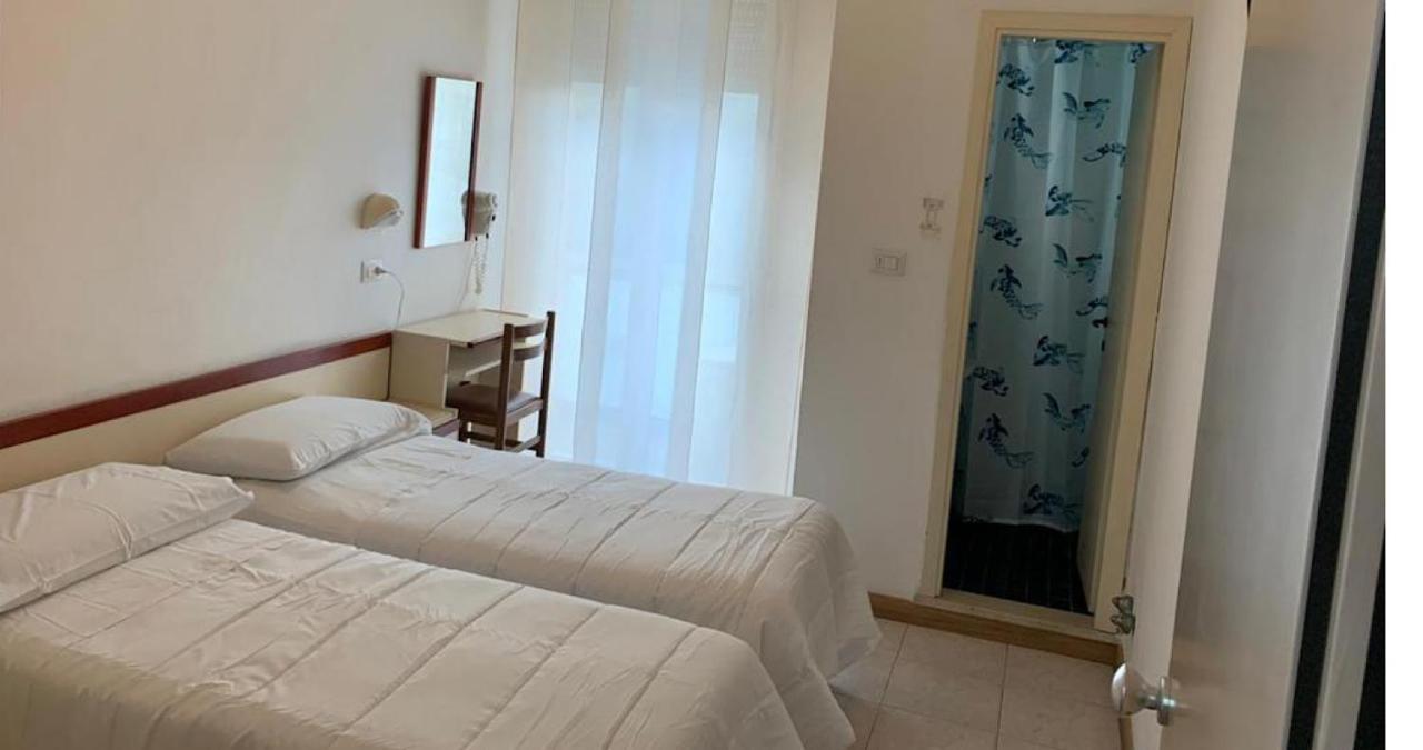 Due Gemelle Otel Rimini Dış mekan fotoğraf