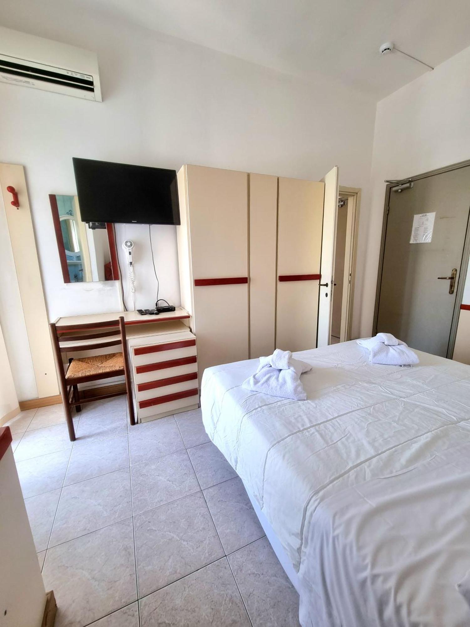 Due Gemelle Otel Rimini Dış mekan fotoğraf
